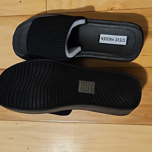 Steve Madden Slides - Picture 2 of 4